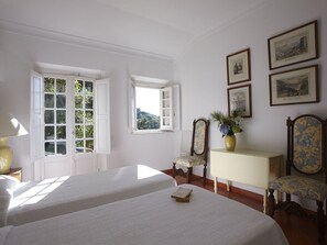 5 bedrooms, iron/ironing board, travel crib, WiFi