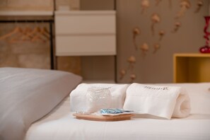 Classic Double Room | Minibar, individually decorated, blackout curtains, soundproofing - Litium 3 (Lecce)
