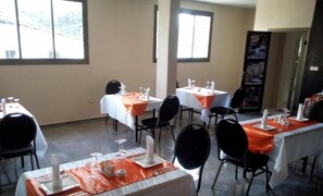 Desayuno buffet incluido todos los días 