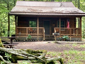 The Ashley Cabin ( No Pets)