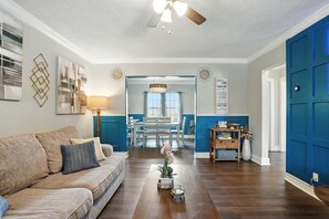 برامج وأفلام نتفليكس، خدمات بث