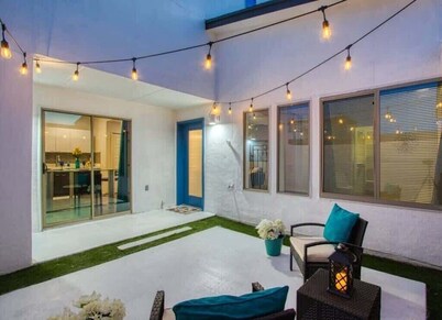 Sleek Modern 4BR Near Fort Bliss