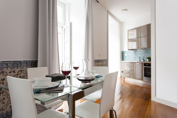 Dining - Downtown Cozy Apartment (Lisboa)
