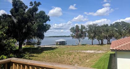 Private apartment overlooking magnificent Lake June