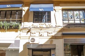 Exterior detail - Tetuán 4D - One Bedroom Apartment, Sleeps 4 (Sevilla)