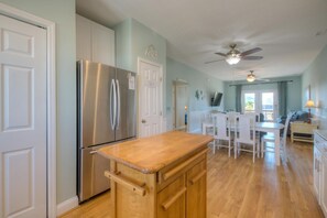 Interior - A World Away: spacious 4BR beach home, perfect for 8 guests. (Oak Island)