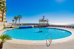 Piscine intérieure, piscine chauffée