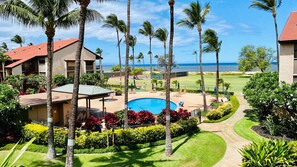 Property grounds - Deluxe Two Bedroom Ocean View Luana Kai Resort B311 (Kihei)