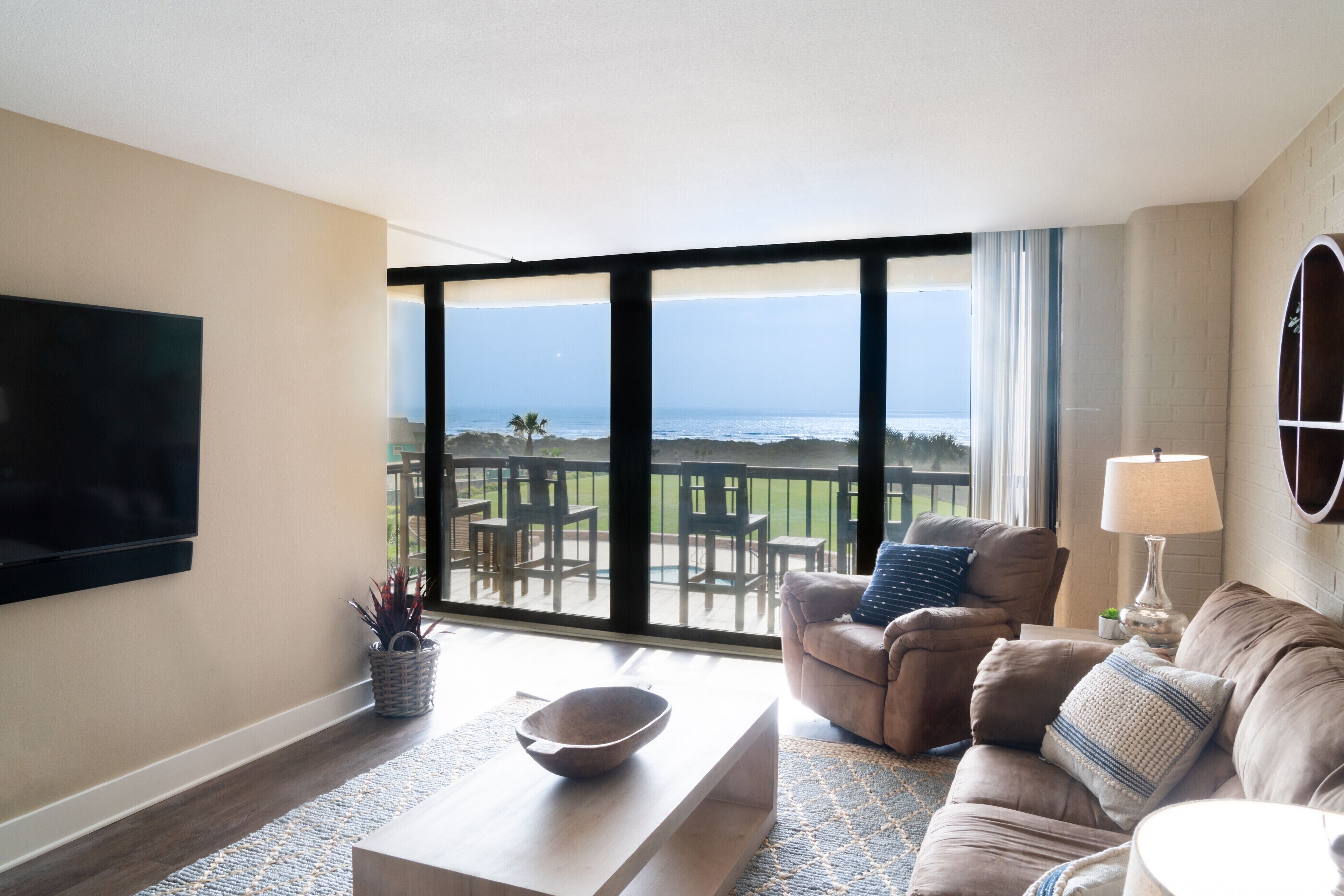 Aransas  Princess Beachfront Condo  2bedroom Newly Remodeled
