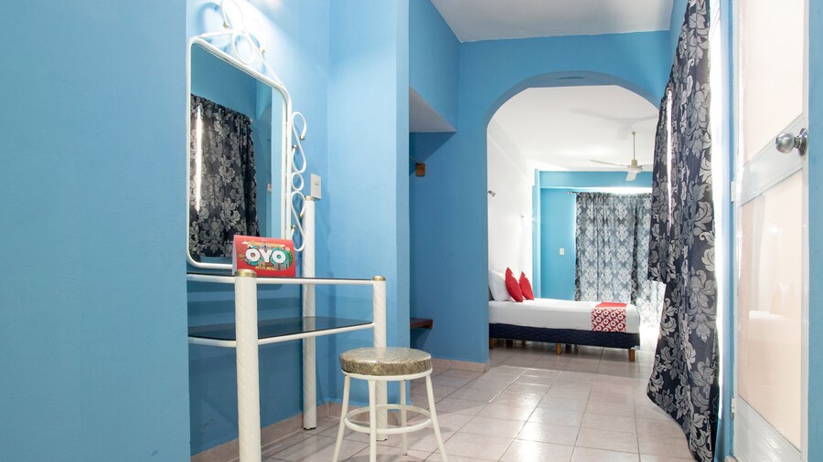 OYO Hotel Estacion,José Cardel,Parque Central Revolución