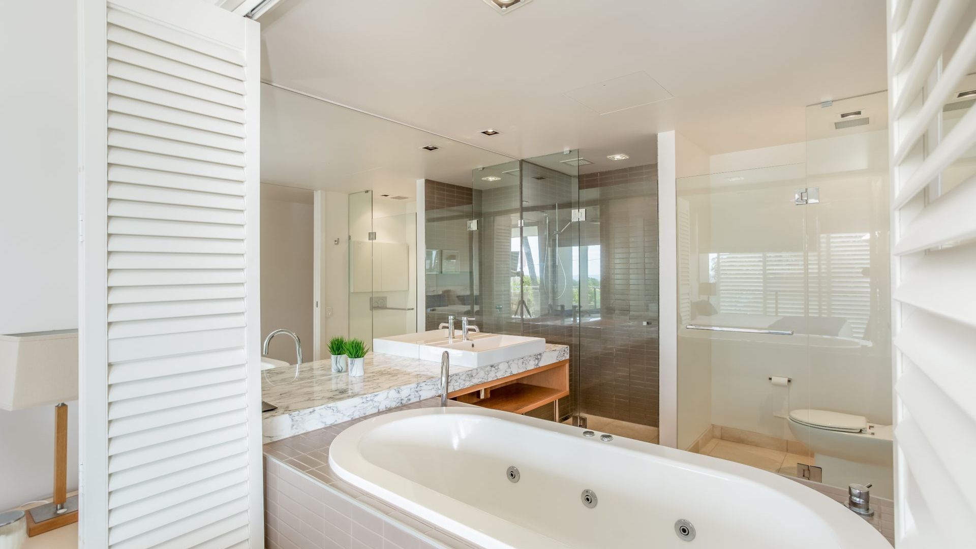Unit 101 Plantation Resort - Rainbow Beach. Plantation Resort. Second Floor. Aircon. Pool. Spa.Wifi — image 7