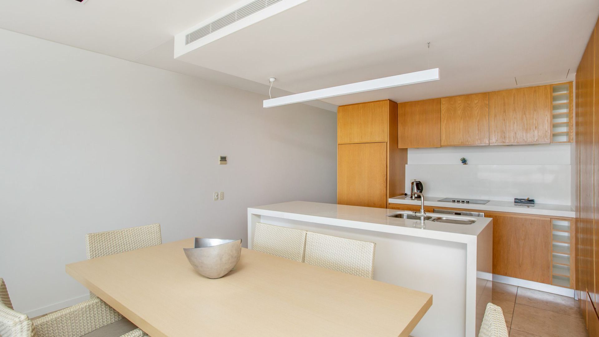 Unit 101 Plantation Resort - Rainbow Beach. Plantation Resort. Second Floor. Aircon. Pool. Spa.Wifi — image 4