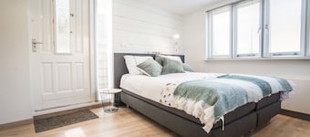 Studio 4 u with private parking