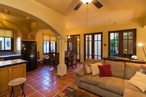 Casa, 2 habitaciones | Sala de estar