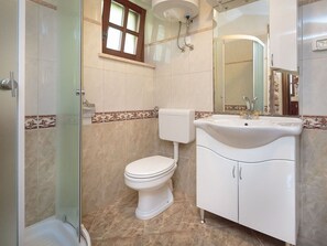 Bathroom - Stunning private villa for 2 guests with A/C, WIFI, TV and terrace (Pazin)