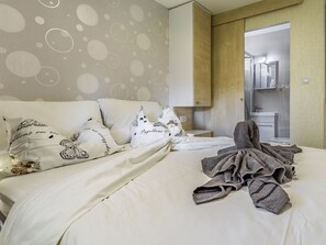 2 chambres, Wi-Fi gratuit, draps fournis