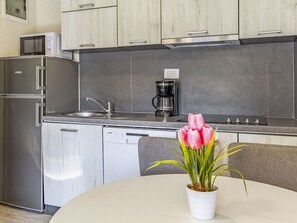 Microwave, dishwasher, freezer