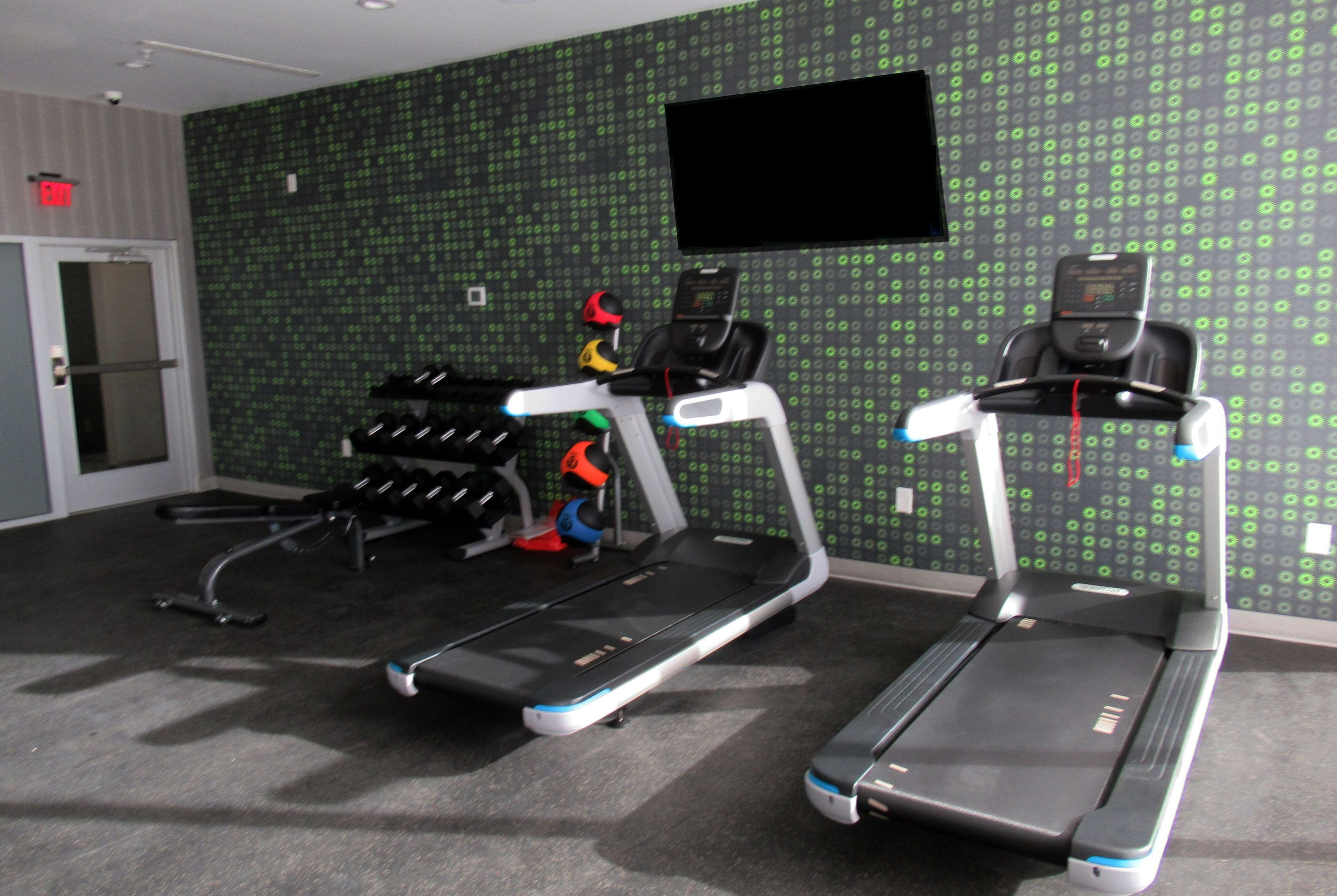 Photo - La Quinta Inn & Suites by Wyndham Dallas/Fairpark