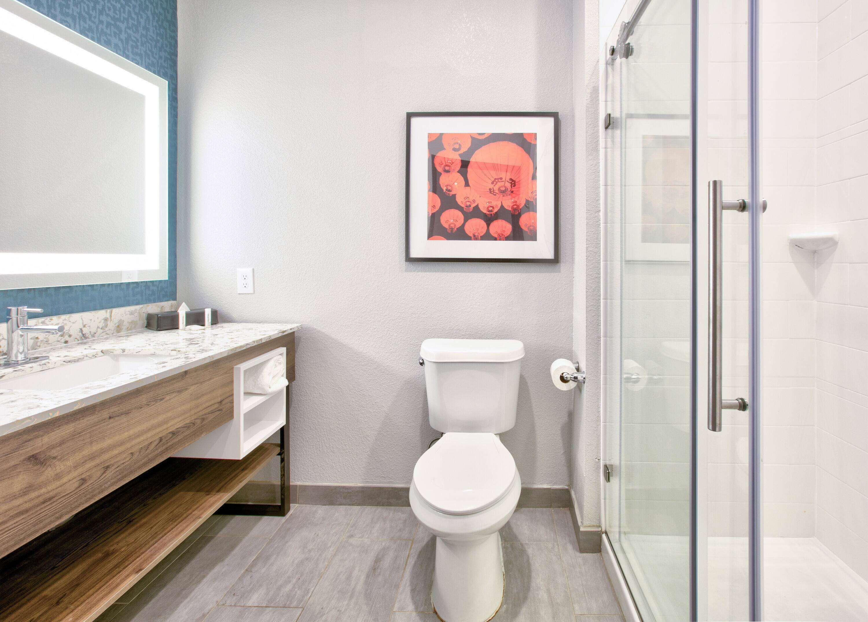Photo - La Quinta Inn & Suites by Wyndham Dallas/Fairpark