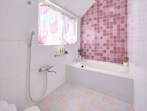 3 Bedrooms Apartment | Bathroom | Combined shower/tub, free toiletries, hair dryer, slippers - Wind Makiminato (Urasoe)