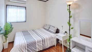 3 Bedrooms Apartment | Desk, free WiFi
