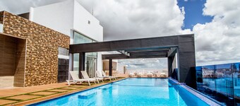  Cozy 2BED & 2Baths - POOL Rooftop - GYM    