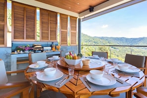 Family dining - Baan View Talay (Koh Samui)