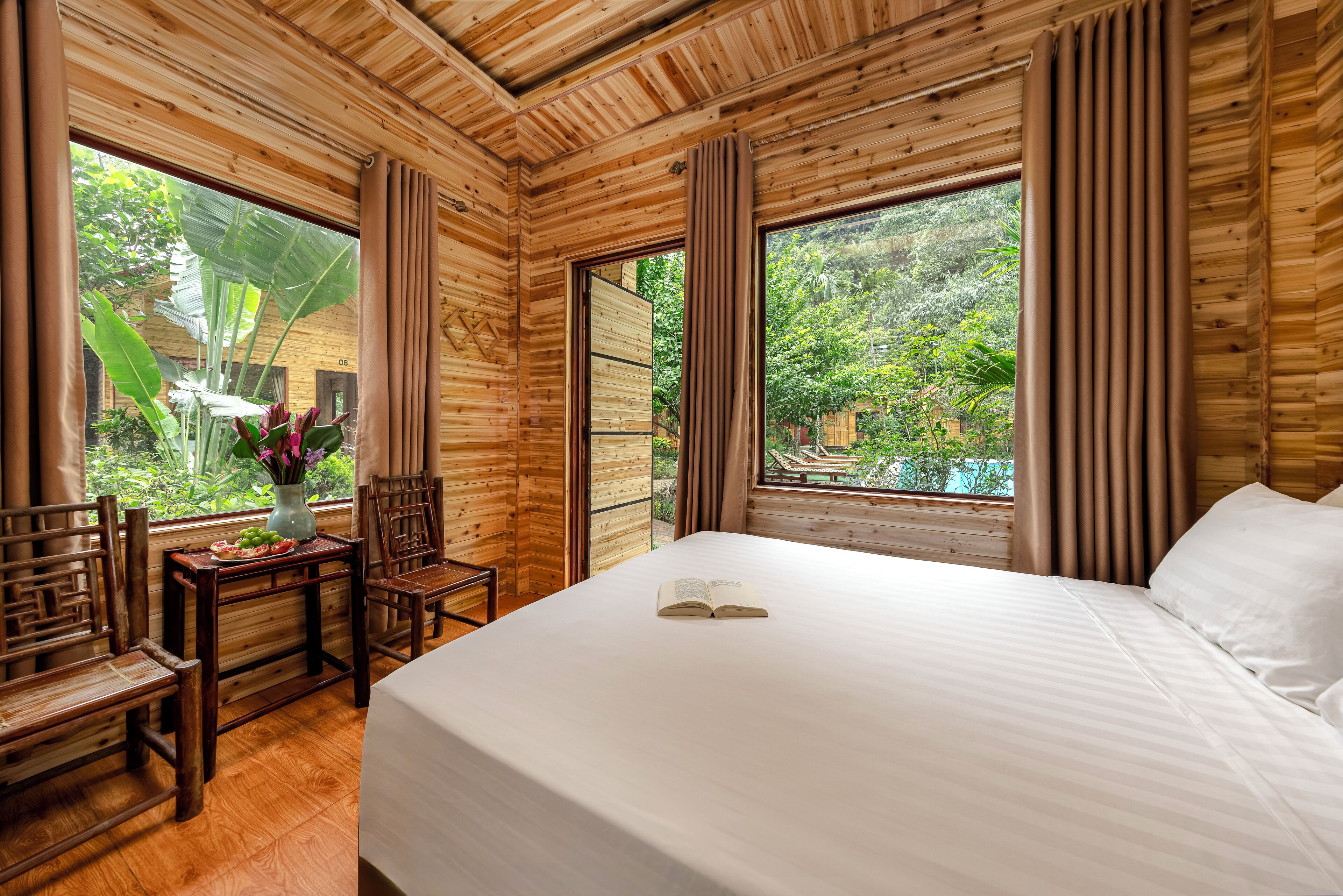 Deluxe Double Bungalow | Pillowtop beds, minibar, desk, laptop workspace