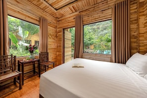 Deluxe bungalow (Double) | Pillowtop-bedden, een minibar, een bureau, een laptopwerkplek