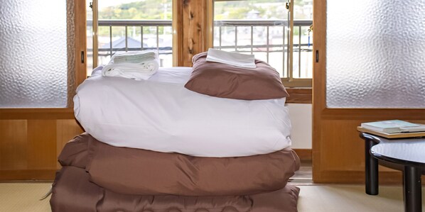 Japanese Style Private Room, Standard, Shared Bathroom, Non Smoking | Individually decorated, laptop workspace, soundproofing, free WiFi