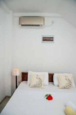 Deluxe Villa, 2 Bedrooms | 2 bedrooms, free WiFi, bed sheets