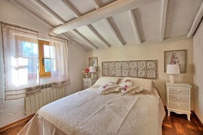 2 Schlafzimmer, Reisekinderbett, kostenloses WLAN