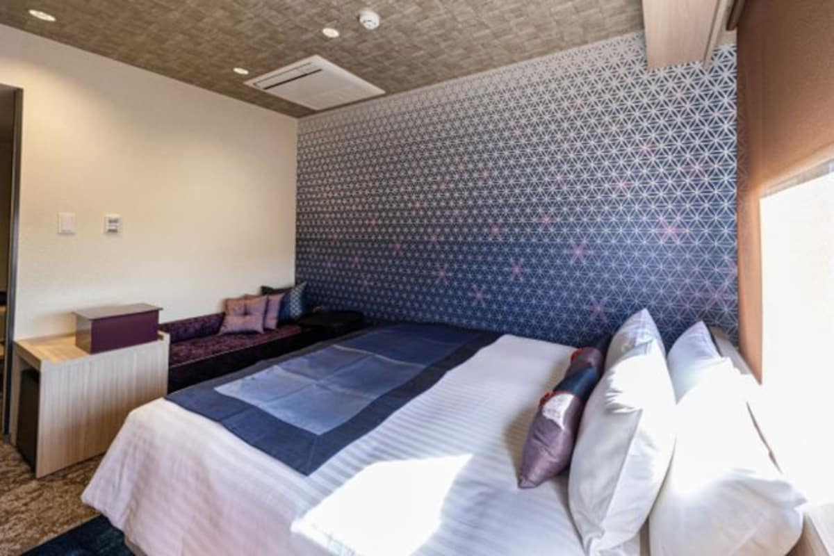 In-room safe, desk, free WiFi, bed sheets