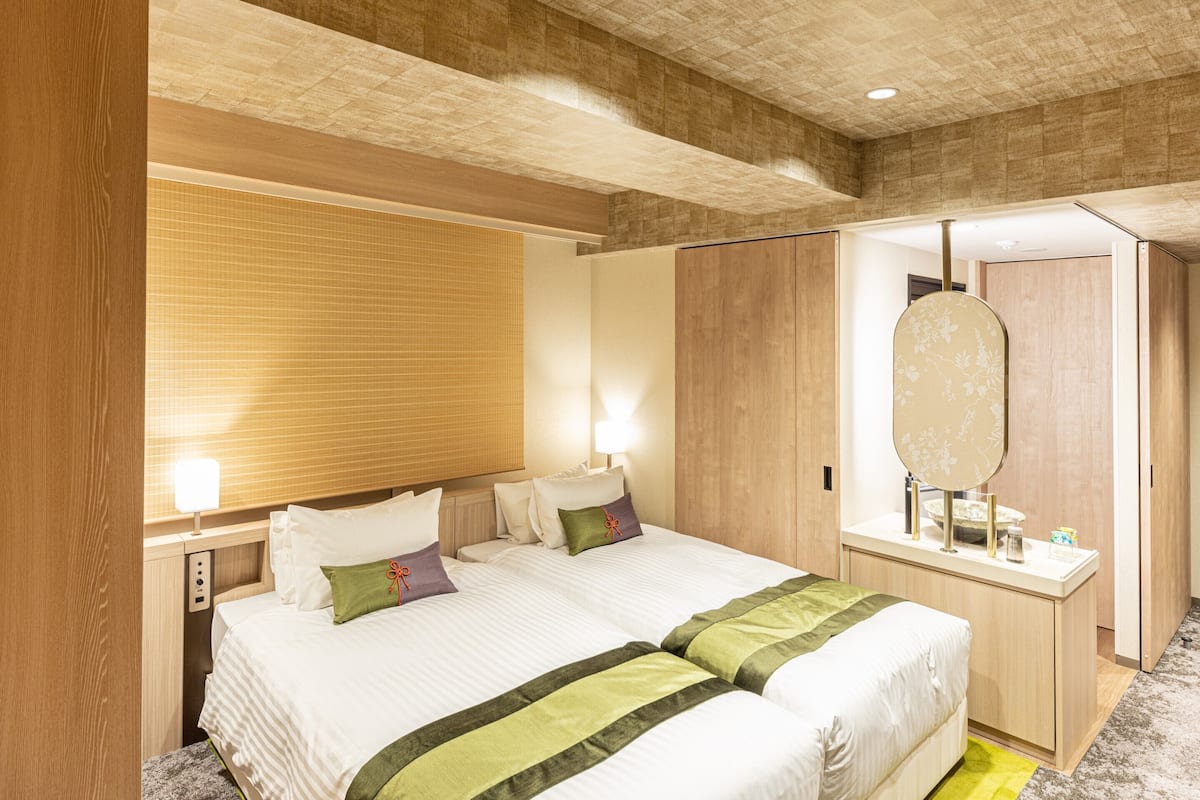 Zweibettzimmer (Hollywood) | Zimmersafe, Schreibtisch, kostenloses WLAN, Bettwäsche