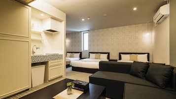 Superior Room, Non Smoking (C) | Desk, free WiFi, bed sheets