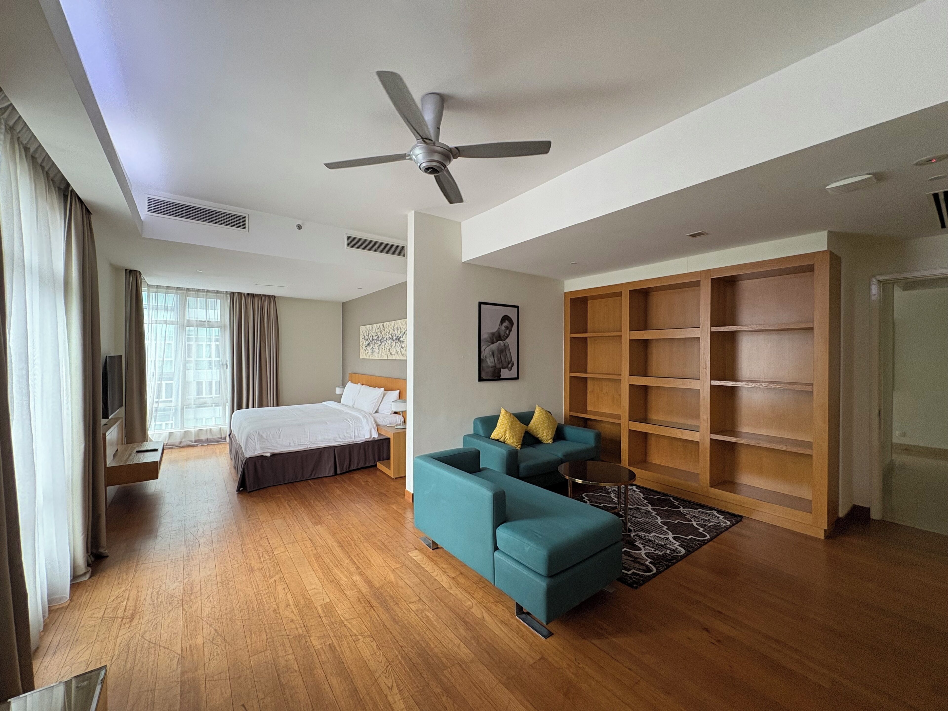 Premium bedding, in-room safe, desk, laptop workspace