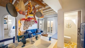 Lemnos Suite One-Bedroom Apartment (D420) | 1 bedroom, hypo-allergenic bedding, in-room safe, individually decorated