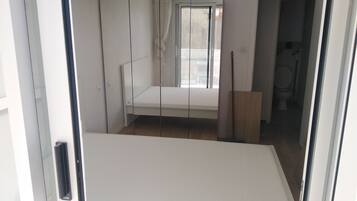 1 quarto, ferros/tĂĄbuas de passar roupa, Wi-Fi, roupa de cama