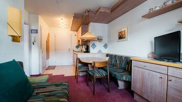 Apartment, 1 Schlafzimmer | Individuell dekoriert, individuell eingerichtet, Bettwäsche