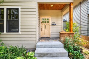 Exterior detail - Charming North End Haven | Walk to Downtown & Hyde Park | Enjoy Outdoor Patio & Backyard w/ Your Dog (Boise)