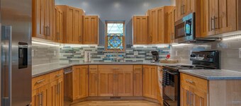 Charming North End Haven | Walk to Downtown & Hyde Park | Enjoy Outdoor Patio & Backyard w/ Your Dog