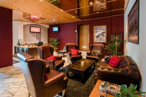 Área de estar no saguão