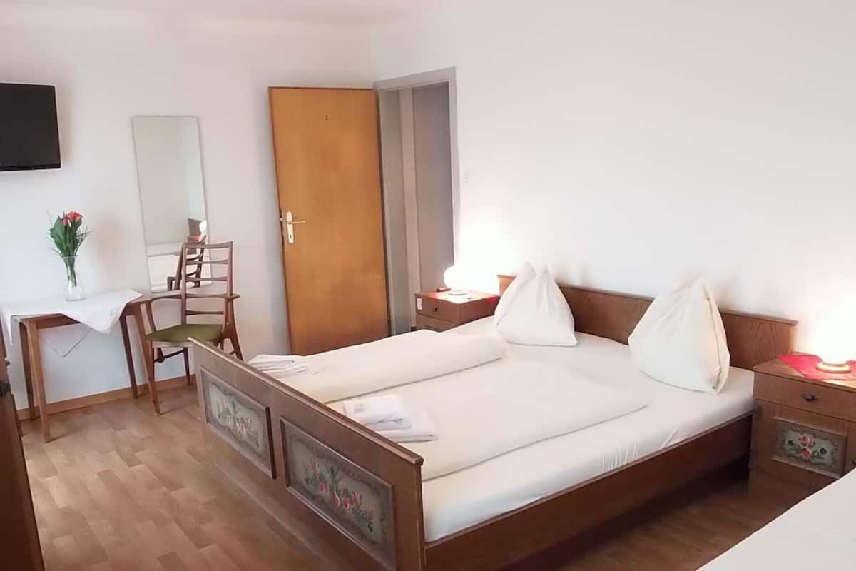In-room safe, iron/ironing board, free cots/infant beds, free WiFi