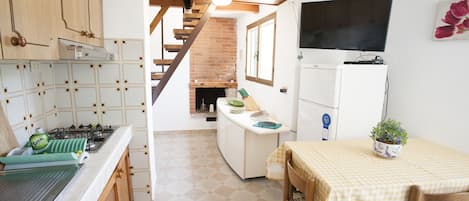 Appartement, 1 chambre | Coin séjour | Télévision