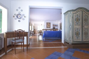 Ferienhaus, 5 Schlafzimmer | Wohnbereich | Fernseher