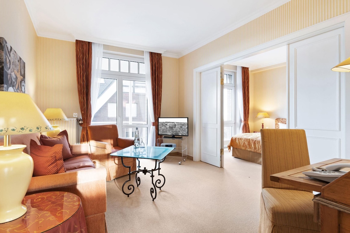 Minibar, in-room safe, desk, blackout drapes