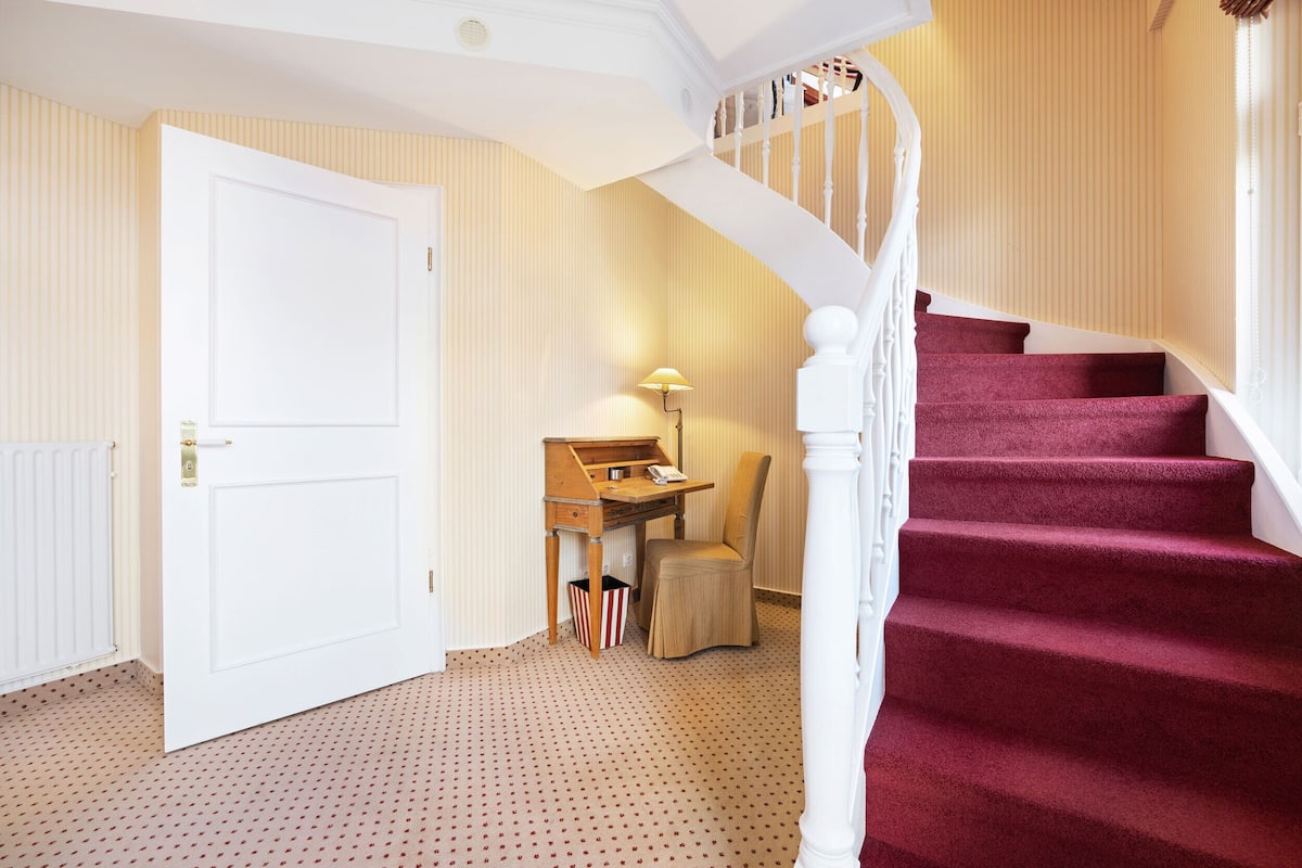 2 bedrooms, in-room safe, blackout drapes, free WiFi