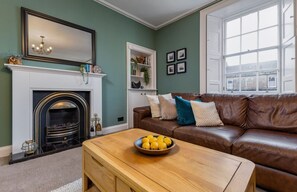 Smart-TV, Kamin, Arbeitsbereiche