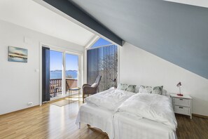 Hypo-allergenic bedding, desk, soundproofing, free WiFi - Åmøy Fjordferie (Stavanger)