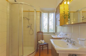 Bathtub, hair dryer, bidet